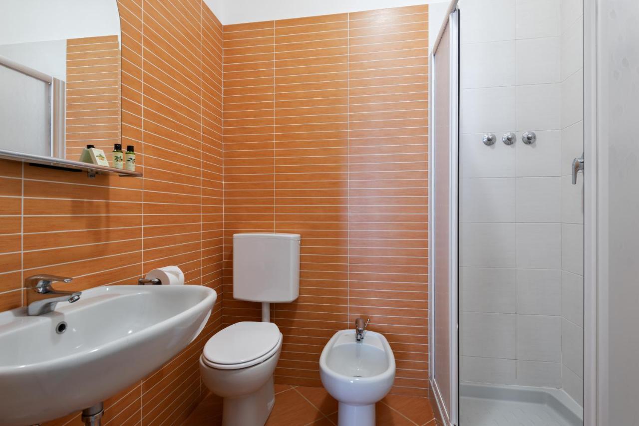 Hotel Riva Alassio Dış mekan fotoğraf
