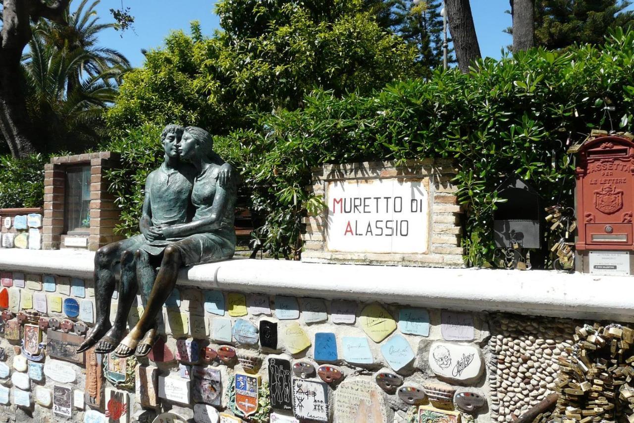 Hotel Riva Alassio Dış mekan fotoğraf